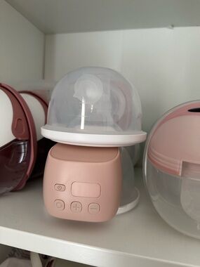 Milk storage container